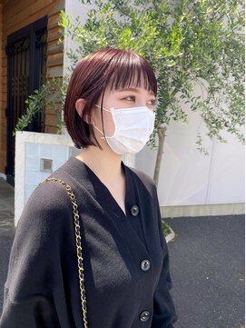 シーク(CEEK NO.4) ぱつっと感がとても可愛いダークルビーボブ