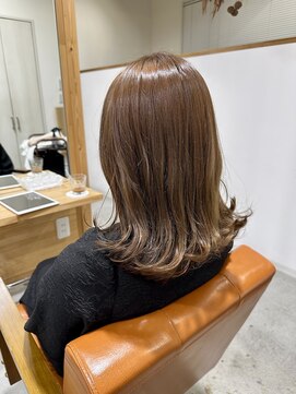 ジジ 宇都宮(Gigi) ブリーチなしのミルクティーベージュ