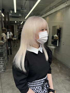 リングバイモアムー(Ring by Moremuu) ホワイトブロンド