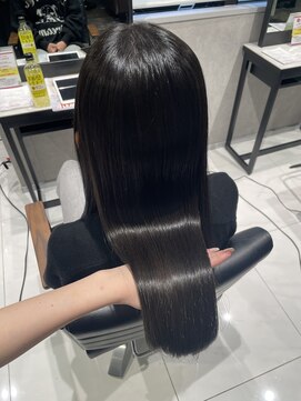 フォルテノエル 静岡鷹匠店(FORTE Noel) 暗髪／ブルーブラック／冬カラー／ロング