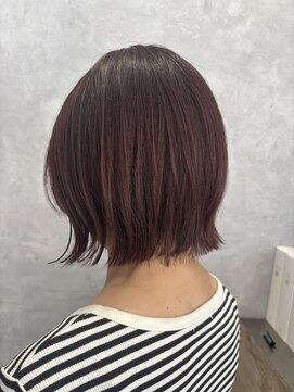 エレノア 越谷(Eleanor) 大人も似合うレイヤーボブ/ピンクベージュ/白髪あり【RIE】