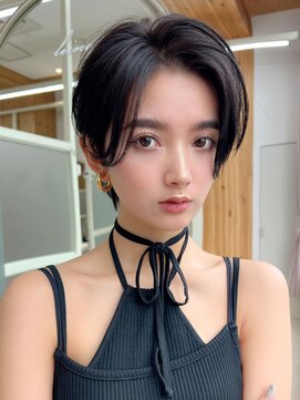ラルユー 金山(LallYou) 大人の魅力引き立つショートヘア