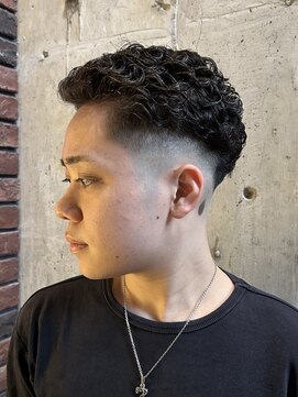 フリークバーバーショップ 河原町三条店(FREAK BARBER SHOP) スペインカール/スパイキーショート/極道パーマ/河原町三条