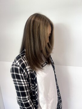 ブロッサム 保谷(Blossom) 20代30代ハイライトバレイヤージュブリーチ立体感透け感