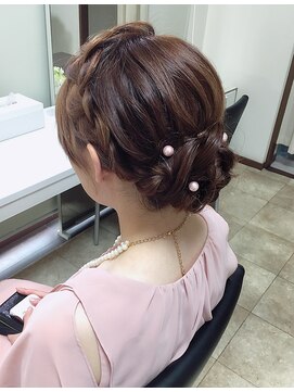 ヘアーアンドメイク トミー(Hair&Make Tommy) ストレート&編みこみアップ