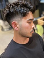 フランクスバーバーザスタンド(Frank’s barber the stand)&nbsp;ナチュラルフェード癖毛風パーマ　バーバースタイル