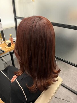 ナンバー リコ 名駅 ジャム 名古屋(N° rico JAM) 伸ばしかけミディアム　外ハネ　ブラウンレッド　チェリーレッド