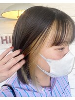 ヒマワリ(HIMAWARI)&nbsp;インナーカラー　ベージュ　切りっぱなしボブ