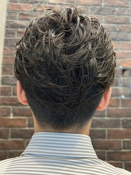 ティシップス(T-SHIPS) ビジネスマン向け！流行りのパーマ「ワンカール」スタイル！！