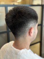 キタセンジュバーバー バイ ティーズ(KITASENJU BARBER by T's) フェードスタイル