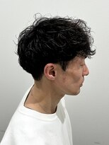 ヒュイル バイ ニアウ(Hwyl by Niau) メンズスペインカールメンズカットパーマショートスタイル