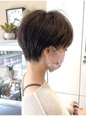ショートボブ  ショートカット　ハンサムショート　クビレボブ 