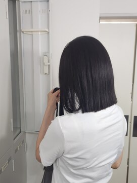 リュンヌ(Lune) ぱつっと切りっぱなしボブ×水素髪質改善トリートメント