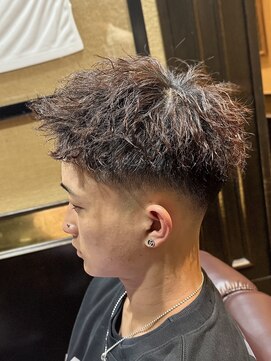 ヒロギンザバーバーショップ 大宮店(HIRO GINZA BARBER SHOP) ローフェードツイストパーマ/メンズカット/大宮