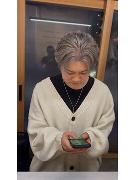 メンズサロン キング 心斎橋店(Men’s salon K!ng) ホワイトメッシュ/ツイスト/ツイスパ/パーマ/メンズ/眉毛/心斎橋