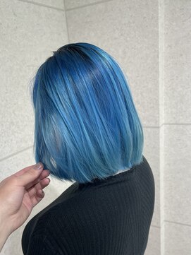 サイ(PSY) ミニボブ/サファイアブルー/ルーツカラー/池袋/池袋駅