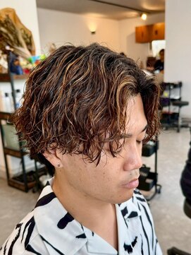 フゥ 宇都宮戸祭(FeU) 宇都宮メンズカットメンズパーマ波巻きスパイラルパーマツイスパ