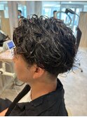 無造作で差がつく波巻きパーマ 