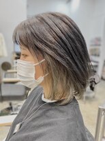 ノチ(Noci)&nbsp;【志治幸佳】内巻きボブ×インナーカラー×シルバー
