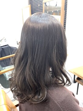 ロア(lore) 【lore銀座】柔らかグレージュ×大人女子重めミディ