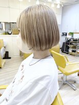 モリオ フロム ロンドン 成増店 【morio成増 芹澤】切りっぱなしボブ ハイトーンカラー