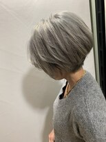 ライフ 忍ケ丘店(Lyfe)&nbsp;シルバーグレーショート_大人ガーリーチョコレート_284