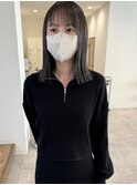 透明感グレージュ極細ハイライト前髪あり切りっぱなしボブ