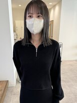 ロエム(Loem)&nbsp;透明感グレージュ極細ハイライト前髪あり切りっぱなしボブ