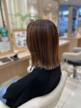 アッシュ 行徳店(Ash) 白髪ぼかしハイライト