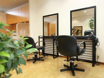 ボアヘアー(BOIS HAIR)の写真/施術は店長が最初から最後まで全て担当。担当者が変わるのが苦手な方や、ゆったり過ごしたい方におすすめ◎