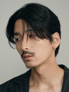 テン 心斎橋(tenn.) 心斎橋フェザーパーマニュアンスパーマセンターパート刈り上げ◎