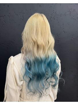 プライズ アイリス 池袋東口店(prize Iris) ホワイト×ペールブルー/ケアブリーチ/池袋/池袋東口