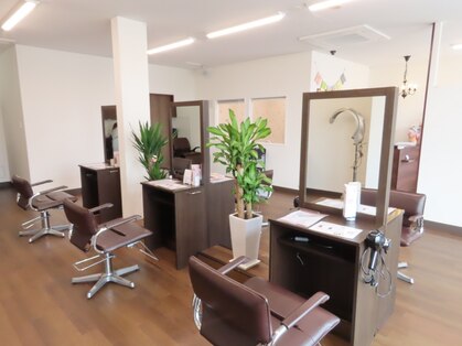 ラポールヘア ウジエスーパー岩出山店(RAPPORT HAIR)の写真