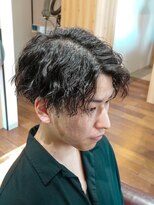 グランツ(Glanz)&nbsp;センターパート×ツイストスパイラルパーマ