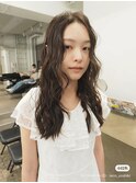 コテ巻きパーマロングカット顔まわりレイヤー