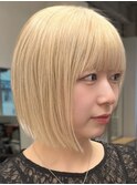 抜きっぱなしブロンドボブ