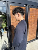 ラフ バイ マグ 南松本(R.A.F. by Mag)&nbsp;波巻きパーマスパイラルパーマセンターパートウルフマッシュ韓国