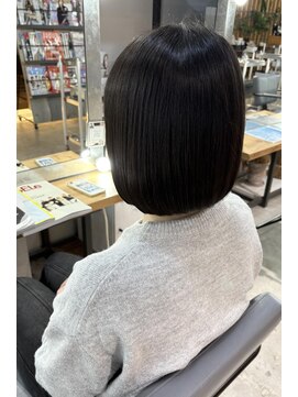 ザ ラボ アングゥ(The Labo ungu) 顎下ボブ/内巻きボブ