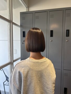 エマ 蕨(EMMA) コンパクトボブ