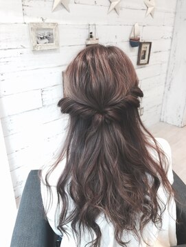 バレッタ(Barretta by neolive) barretta//蒲田☆シンプルアレンジ☆ネジネジハーフアップ♪