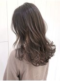 グレージュロングレイヤー_セミウェットウェーブ_ba306621