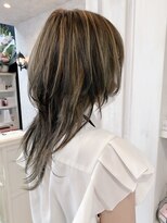 キャアリー(Caary)&nbsp;福山市美容室Caary 顔周りマッシュ細めハイライト人気ネオウルフ