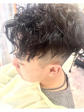 アトムス(Atoms) 高め2ブロック×スパイラル×ダークカラー