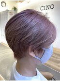 ピンクベージュショートヘア