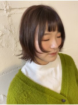 アンビエンテ(ambiente) 小顔ヘア　顔周りレイヤー【末友】