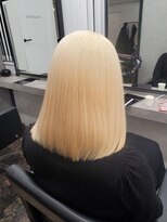 アドラ(ADLLA) 抜きっぱなしボブ
