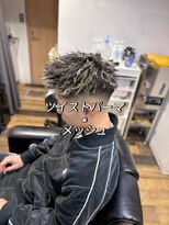 バーバーブロス(BAR BER bro's)&nbsp;ツイストパーマ×メッシュ