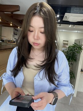 ロアバイチェリーコークウブ(Loa by CHERRY COKE ubu) ミディアムレイヤーとオリーブベージュ