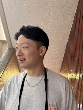 オスマン 御茶ノ水神保町店(Osmann) フェザーパーマグレーブルーカラー刈り上げショートバング