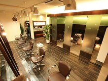 落ち着いた雰囲気の店内でゆったり癒しの時間をお過ごしください